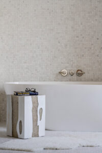 Senabi bathroom tub